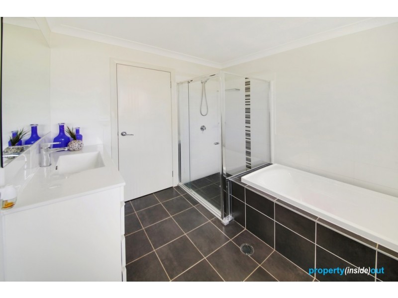 16 Firetail Grove, Plumpton NSW 2761