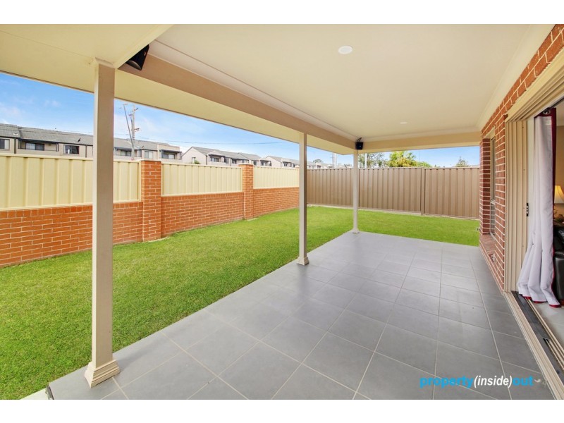16 Firetail Grove, Plumpton NSW 2761