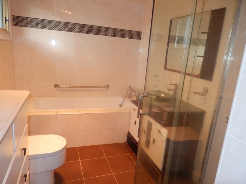 7 Station Road, Toongabbie NSW 2146