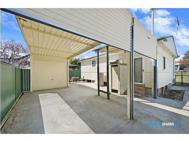100 Ballandella Road, Toongabbie NSW 2146