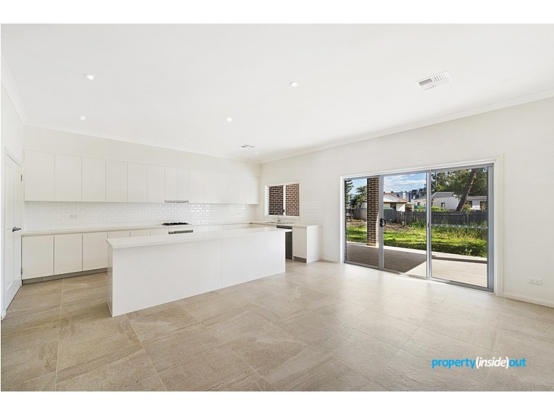 2/32 Portia Rd, Toongabbie NSW 2146