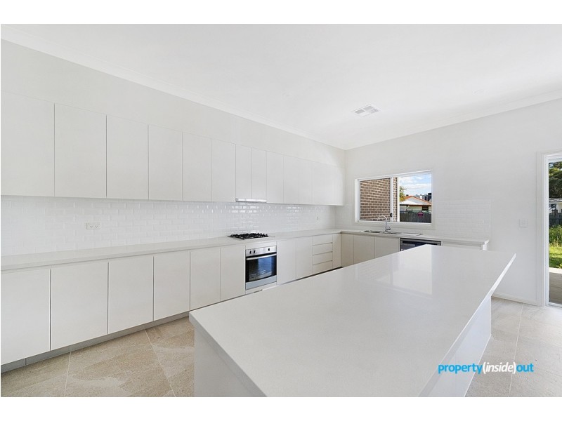 2/32 Portia Rd, Toongabbie NSW 2146