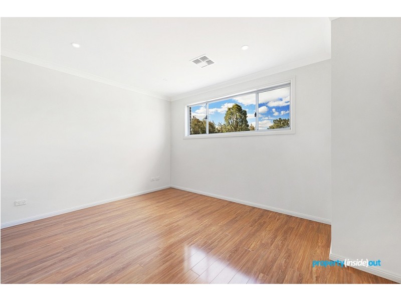 2/32 Portia Rd, Toongabbie NSW 2146