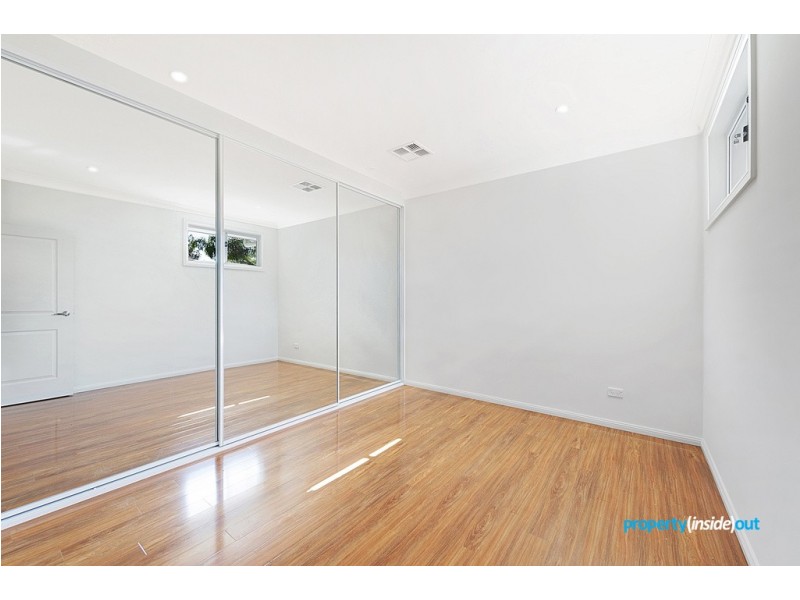 2/32 Portia Rd, Toongabbie NSW 2146