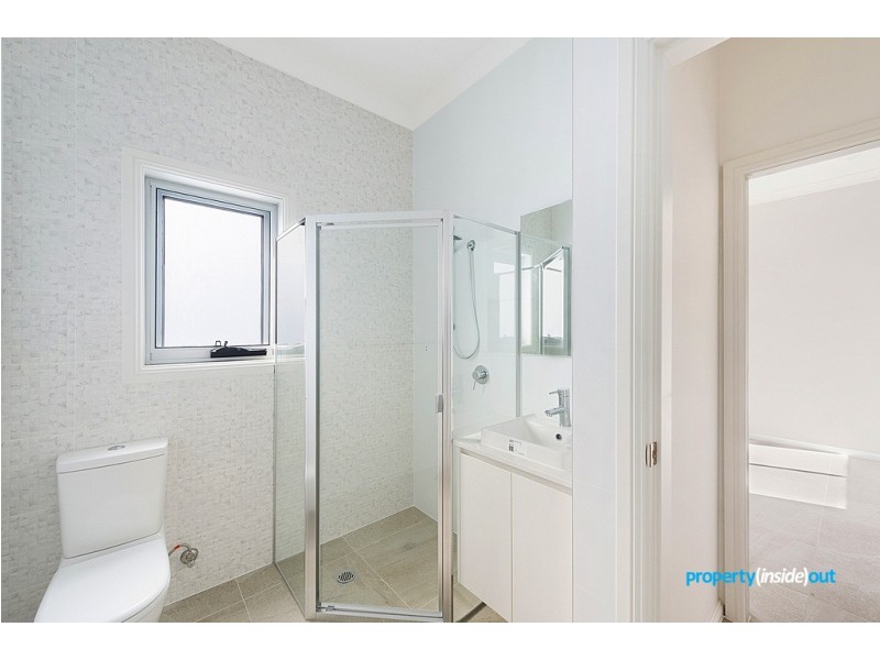 2/32 Portia Rd, Toongabbie NSW 2146