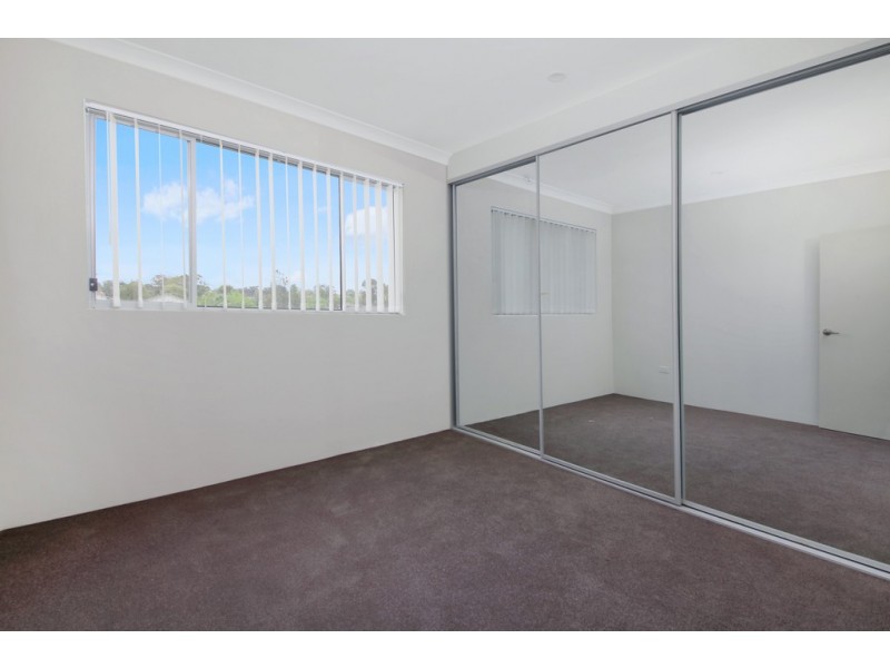 10/1-2 Harvey Place, Toongabbie NSW 2146