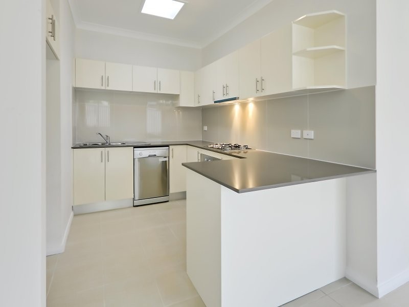 14 Carinya Road, Girraween NSW 2145