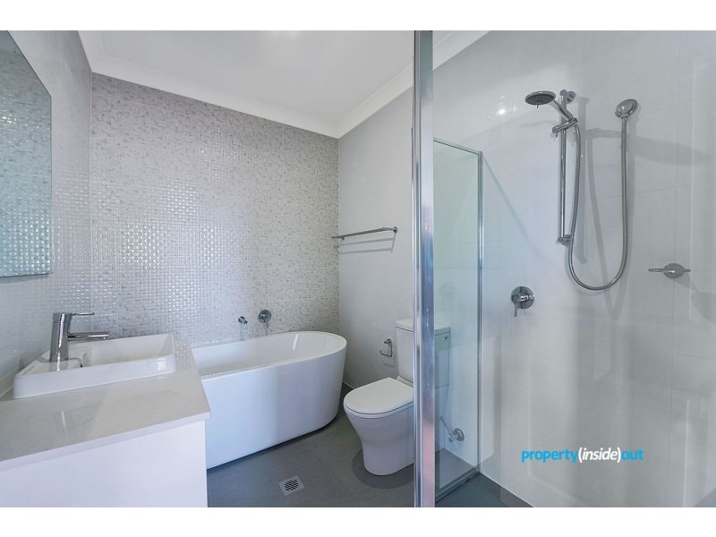 32A Portia Rd, Toongabbie NSW 2146