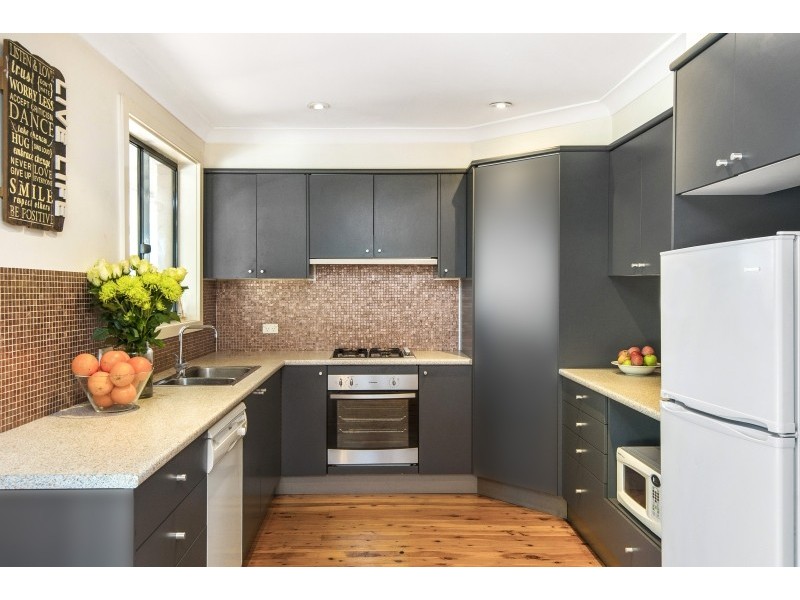 8 Oba Place, Toongabbie NSW 2146