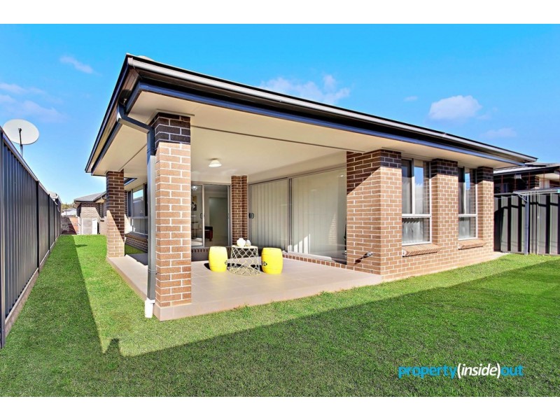 20 Rafter Parade, Ropes Crossing NSW 2760