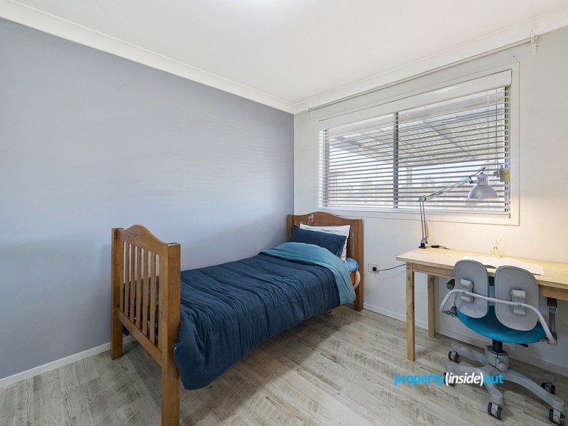 1 Woodlawn Drive, Toongabbie NSW 2146