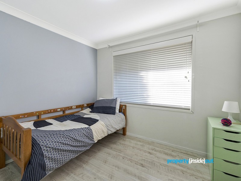 1 Woodlawn Drive, Toongabbie NSW 2146