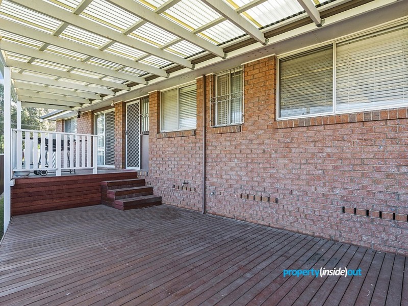 1 Woodlawn Drive, Toongabbie NSW 2146