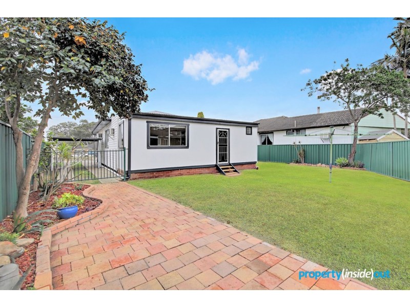 22 Station Road, Toongabbie NSW 2146