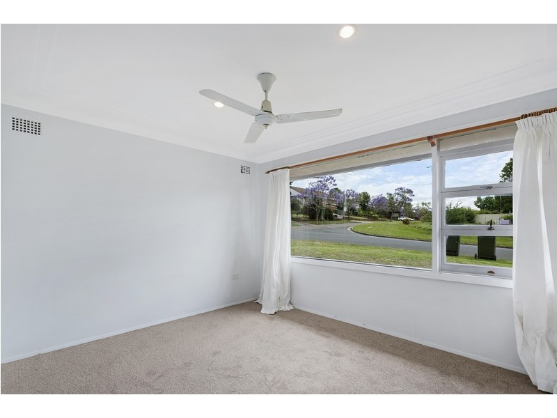 18 Maunder Ave, Girraween NSW 2145