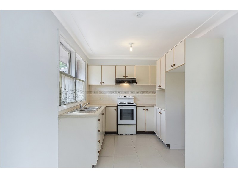 18 Maunder Ave, Girraween NSW 2145