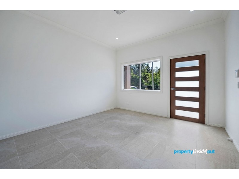 32 Portia Road, Toongabbie NSW 2146