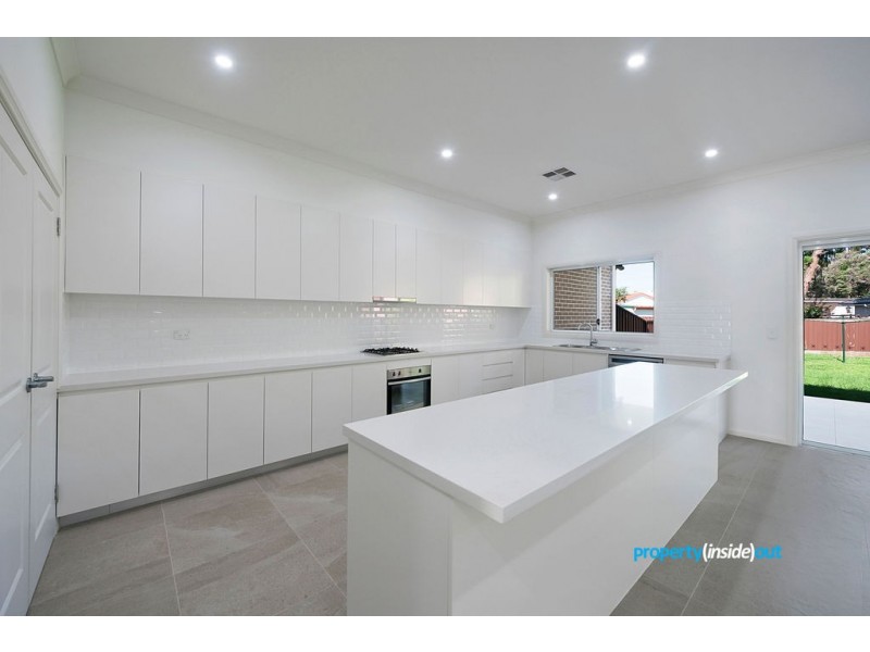 32 Portia Road, Toongabbie NSW 2146