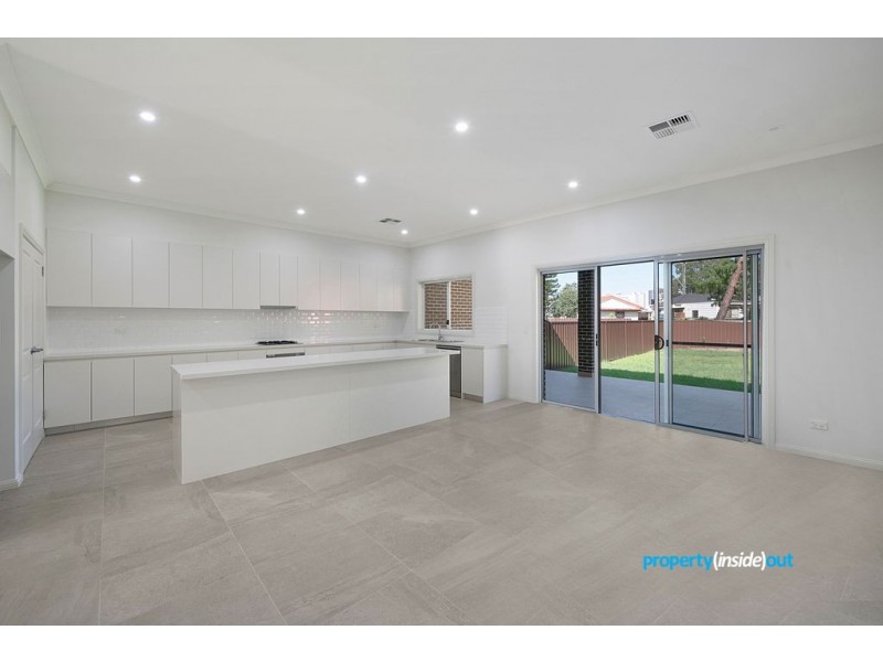 32 Portia Road, Toongabbie NSW 2146