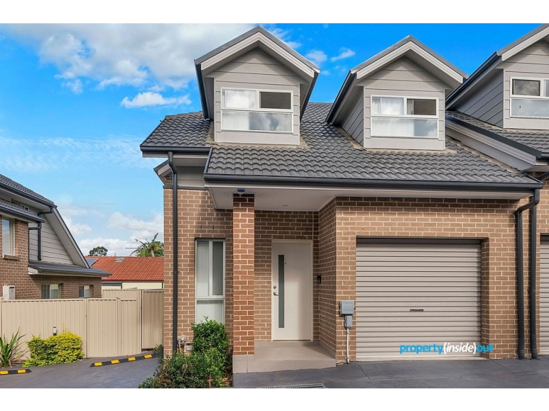 4/11-13 Carinya Road, Girraween NSW 2145