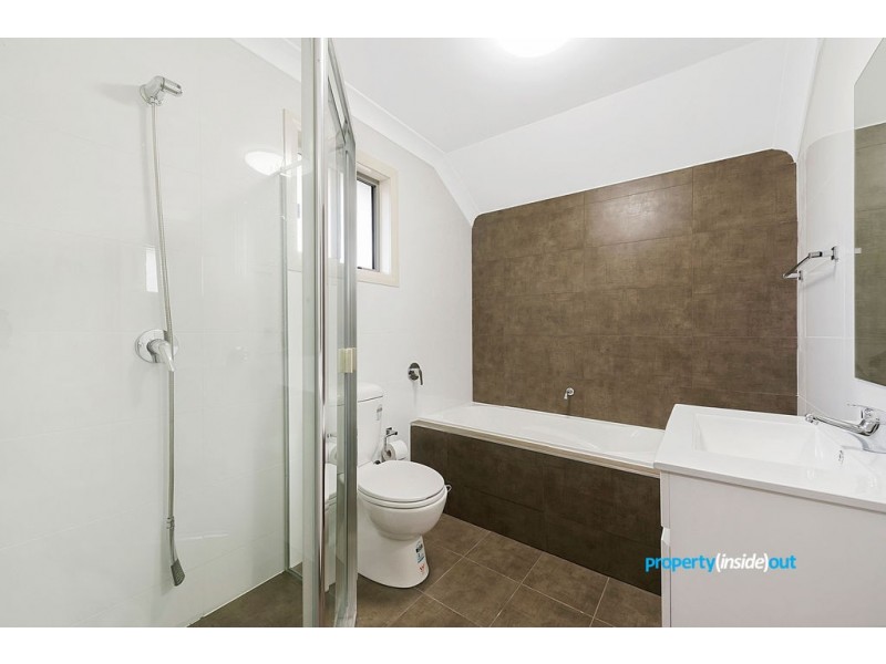 4/11-13 Carinya Road, Girraween NSW 2145