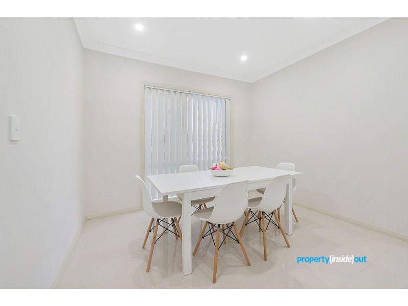 4/11-13 Carinya Road, Girraween NSW 2145