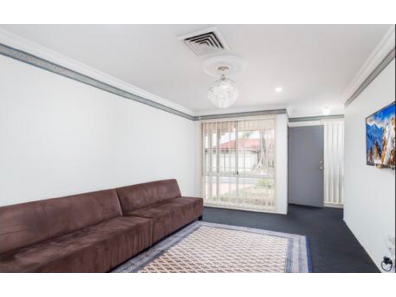 24 Rathmore Circuit, Glendenning NSW 2761