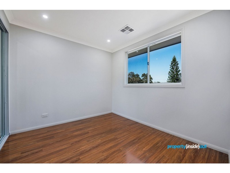 32A Portia Rd, Toongabbie NSW 2146