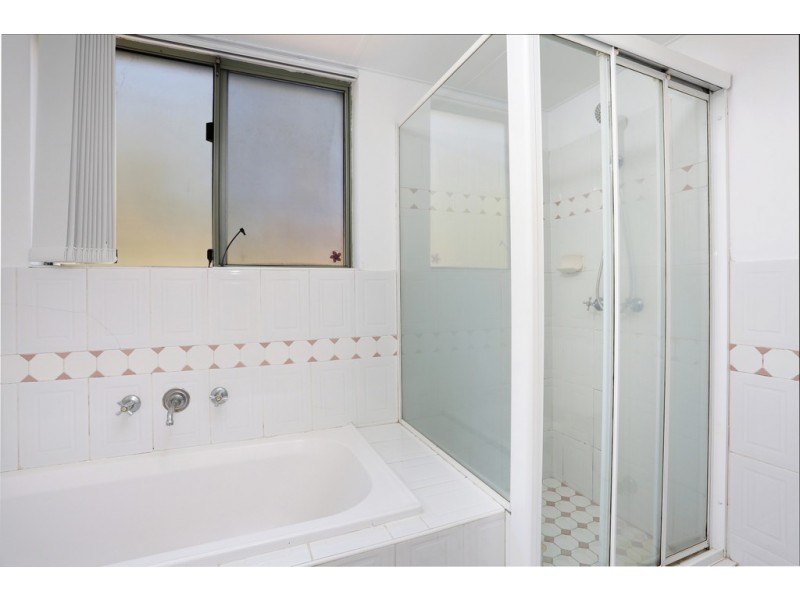 3/235 Targo Road, Girraween NSW 2145