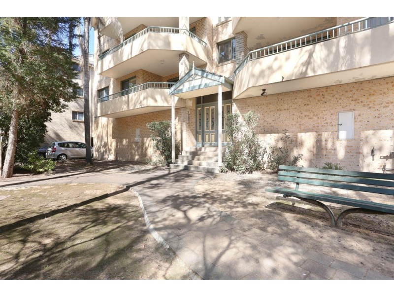 3/235 Targo Road, Girraween NSW 2145