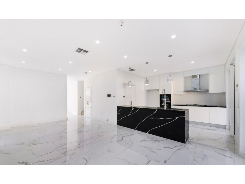 61A Oramzi Road, Girraween NSW 2145