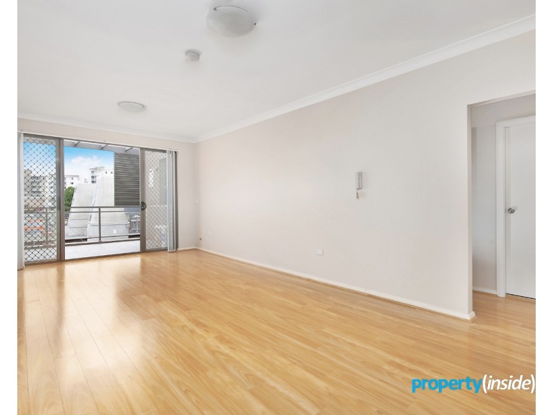 27/465-481 Wentworth Ave, Toongabbie NSW 2146