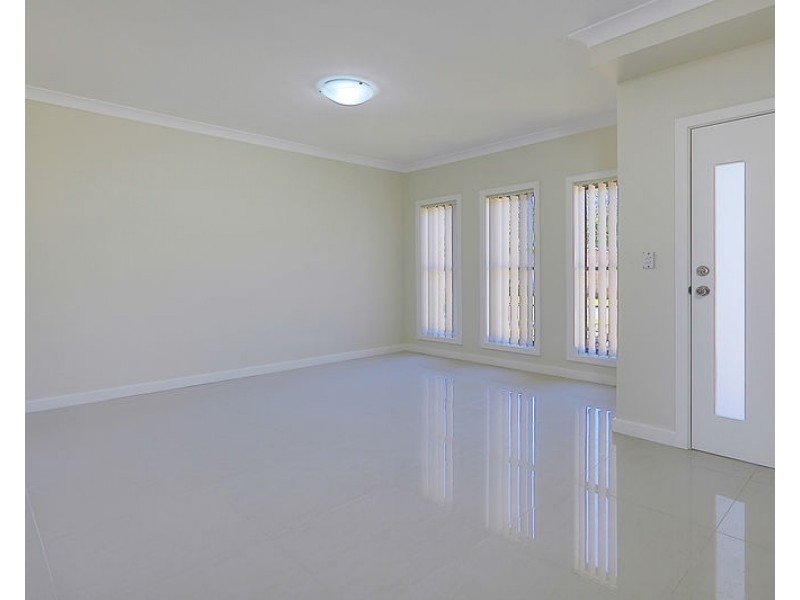 1A LINDEN STREET, Toongabbie NSW 2146