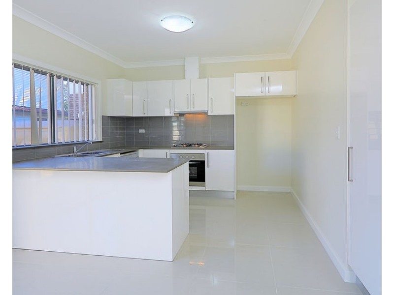 1A LINDEN STREET, Toongabbie NSW 2146