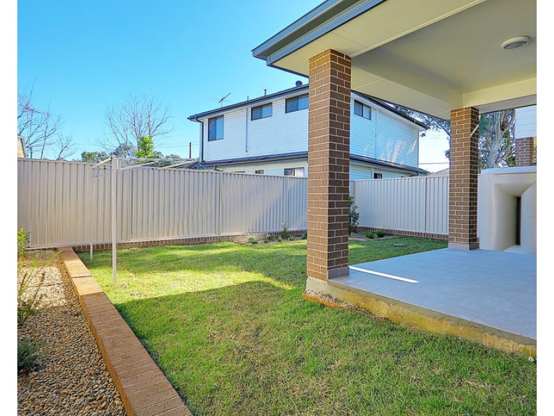 1A LINDEN STREET, Toongabbie NSW 2146