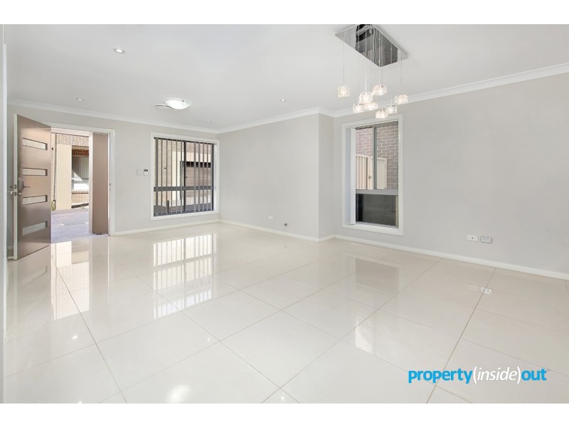 8/15-17 Carter St, Seven Hills NSW 2147