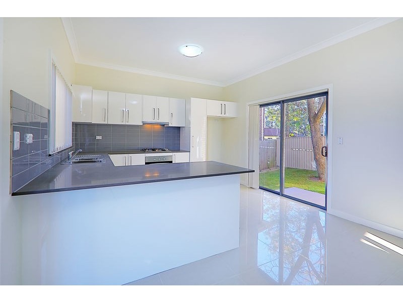 1 Linden St, Toongabbie NSW 2146
