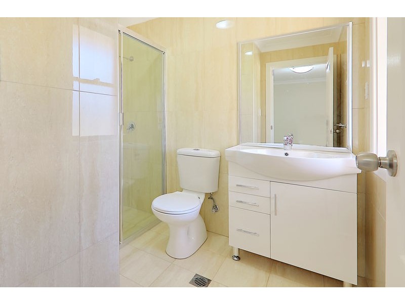 1 Linden St, Toongabbie NSW 2146