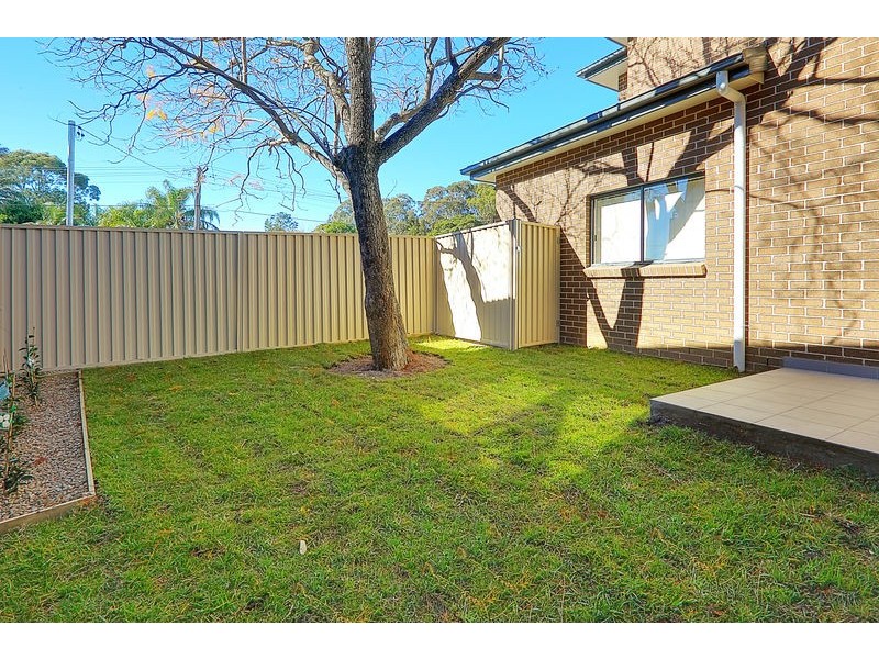 1 Linden St, Toongabbie NSW 2146