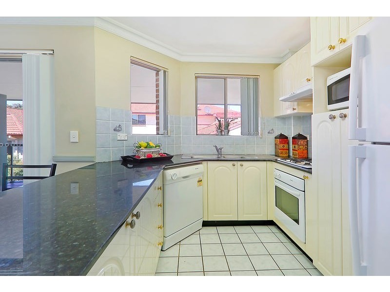 12/27-28 Parkside Lane, Westmead NSW 2145