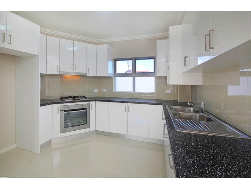 4/221 Fowler Road, Guildford NSW 2161