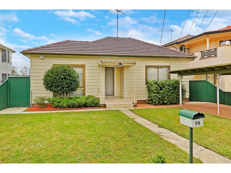 74 Eton St, Smithfield NSW 2164