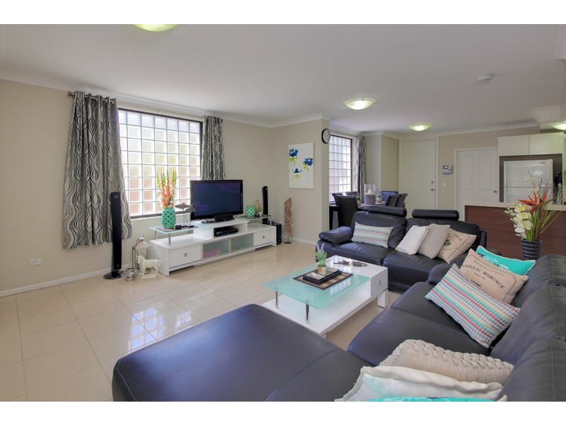 1/367-371 Wentworth Avenue, Toongabbie NSW 2146