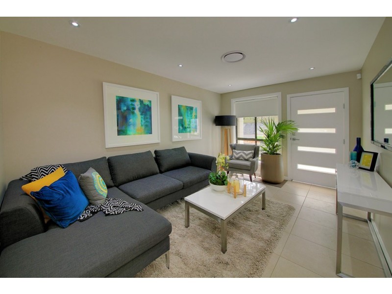 27 Burriang Way, Pemulwuy NSW 2145