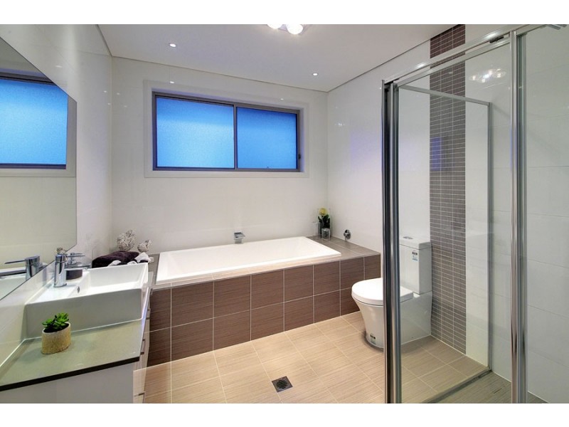 39 Binalong Road, Wentworthville NSW 2145