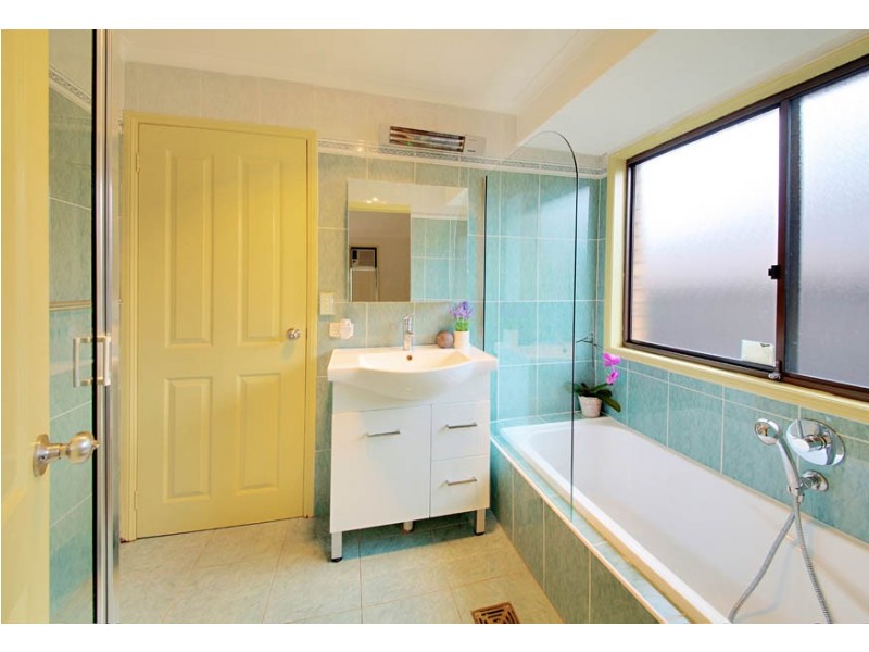 4 Aquilina Drive, Plumpton NSW 2761