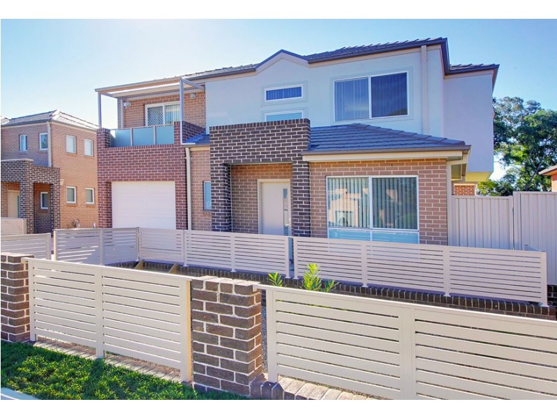 2/7-9 Magowar Road, Pendle Hill NSW 2145