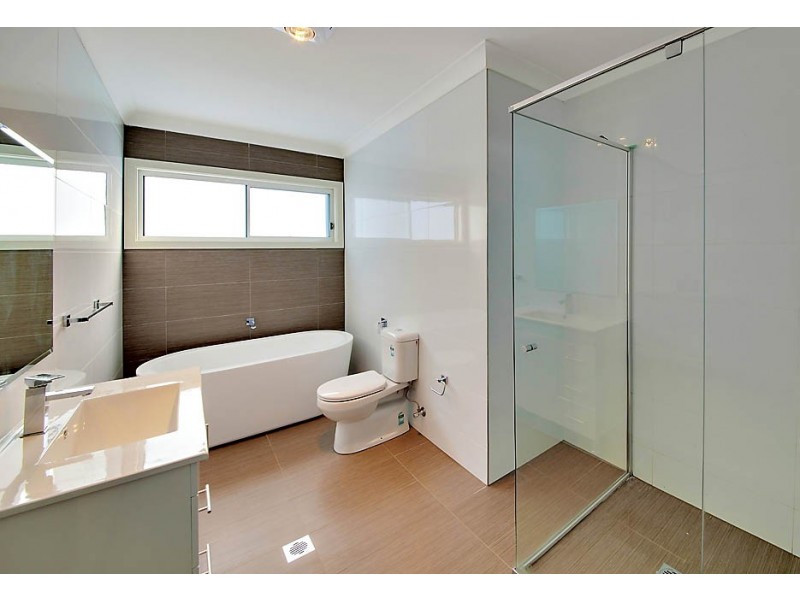 8B Albert Street, Guildford NSW 2161