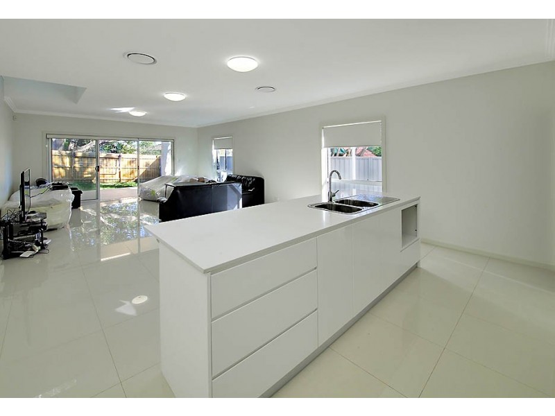 8B Albert Street, Guildford NSW 2161