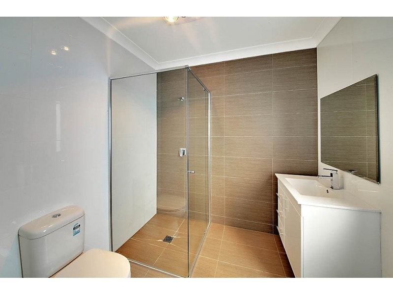 8B Albert Street, Guildford NSW 2161